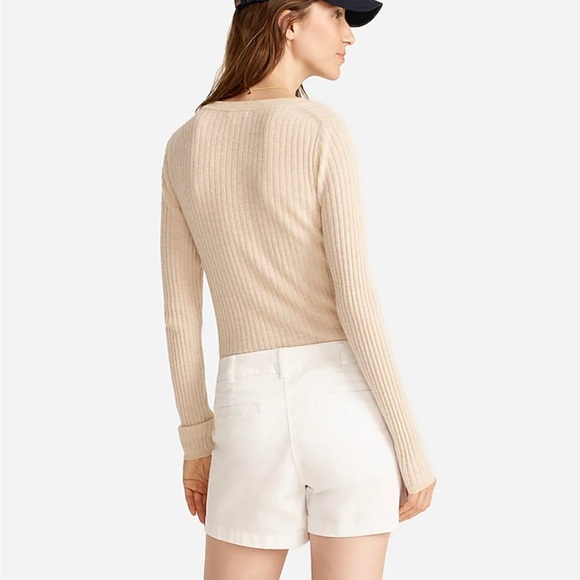 J. Crew 4" stretch chino shorts in White. Size 4. NWT. - Picture 2 of 4